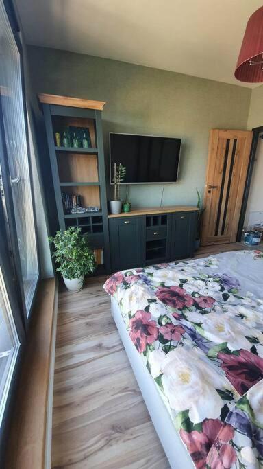 Apartment In City Center Przemysl Bagian luar foto