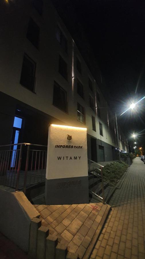 Apartment In City Center Przemysl Bagian luar foto