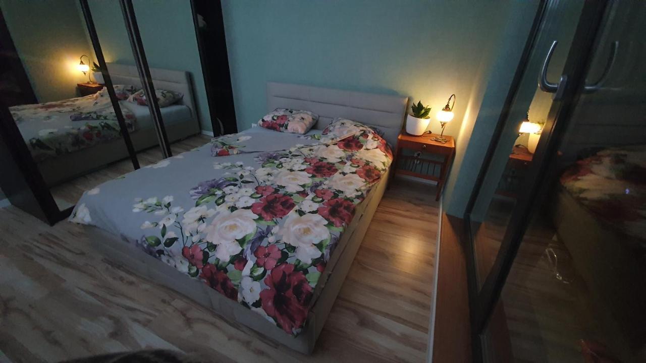 Apartment In City Center Przemysl Bagian luar foto