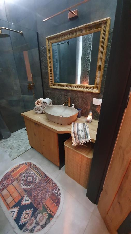 Apartment In City Center Przemysl Bagian luar foto